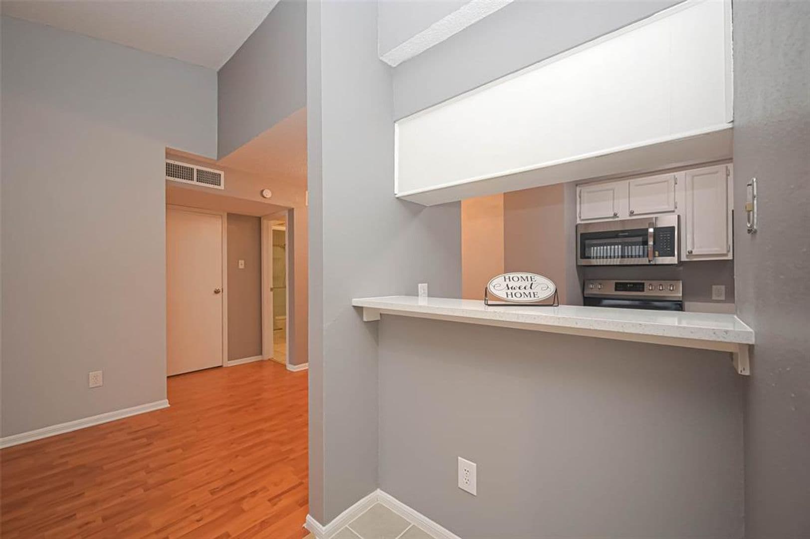 Houston Condo: 2120 El Paseo St