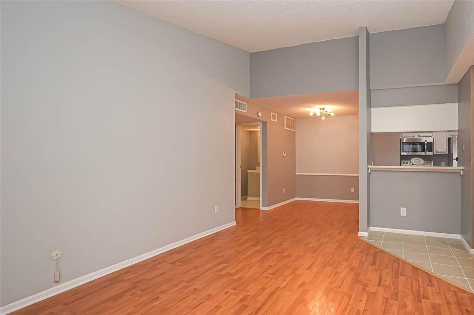 Houston Condo: 2120 El Paseo St