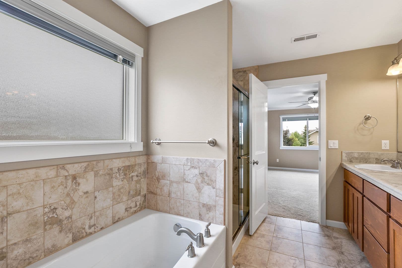 Liberty Lake House: 1699 N Winrock St
