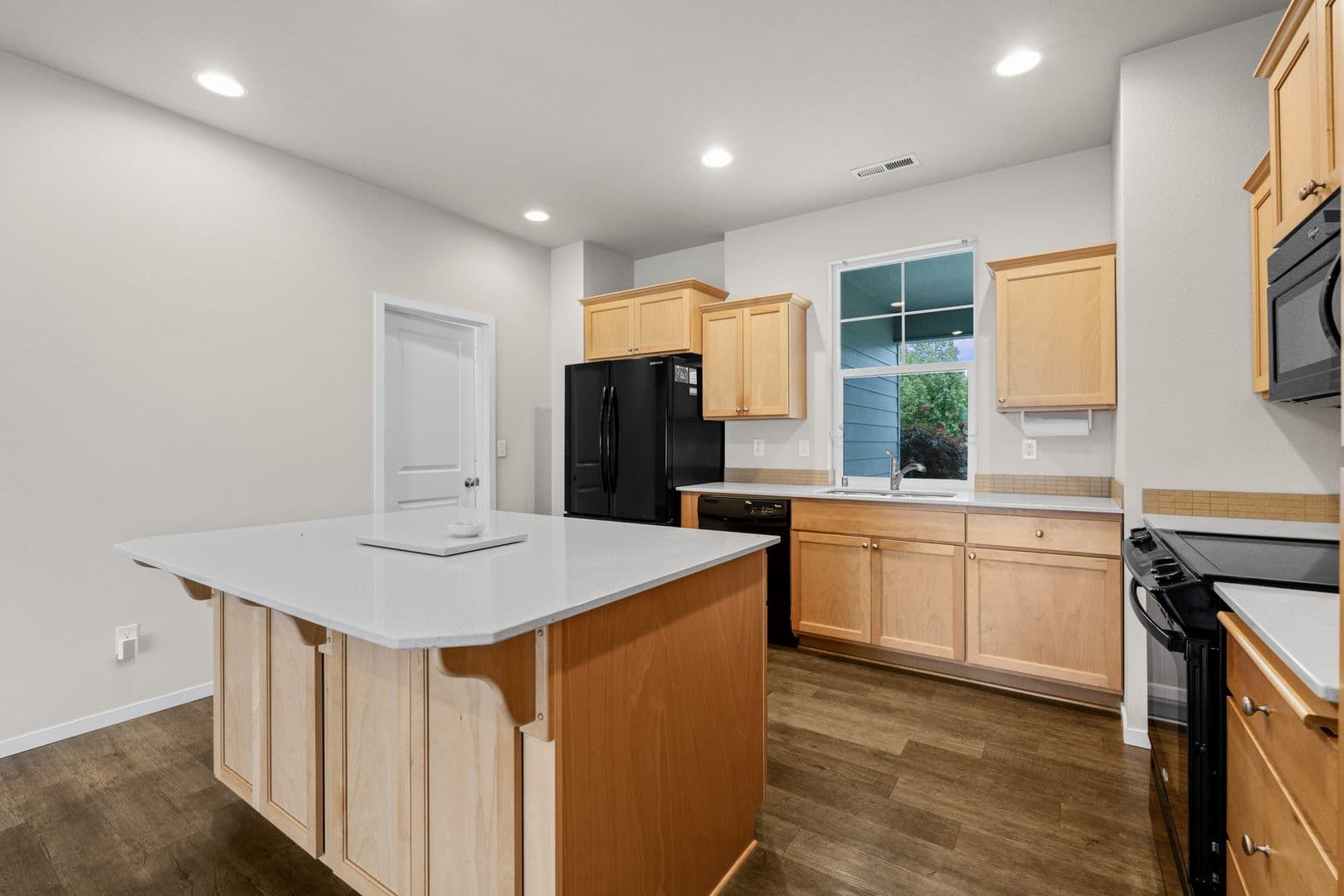 Liberty Lake House: 1879 N Winchester