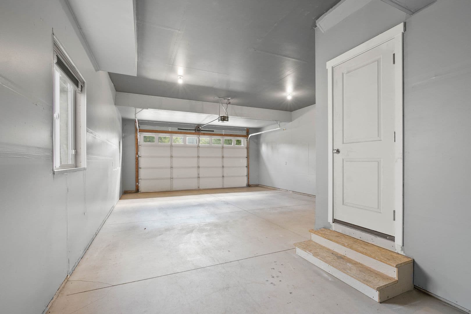 Liberty Lake House: 1699 N Winrock St