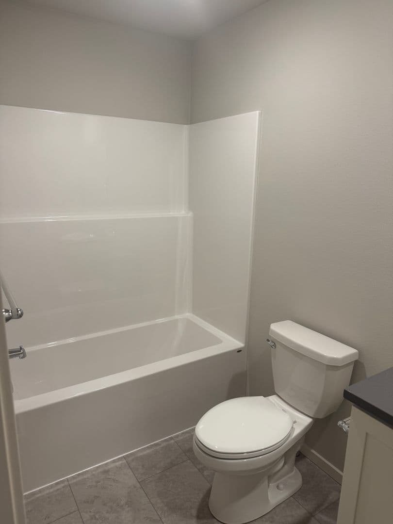 Woodburn House: 2466 Sawtelle Dr