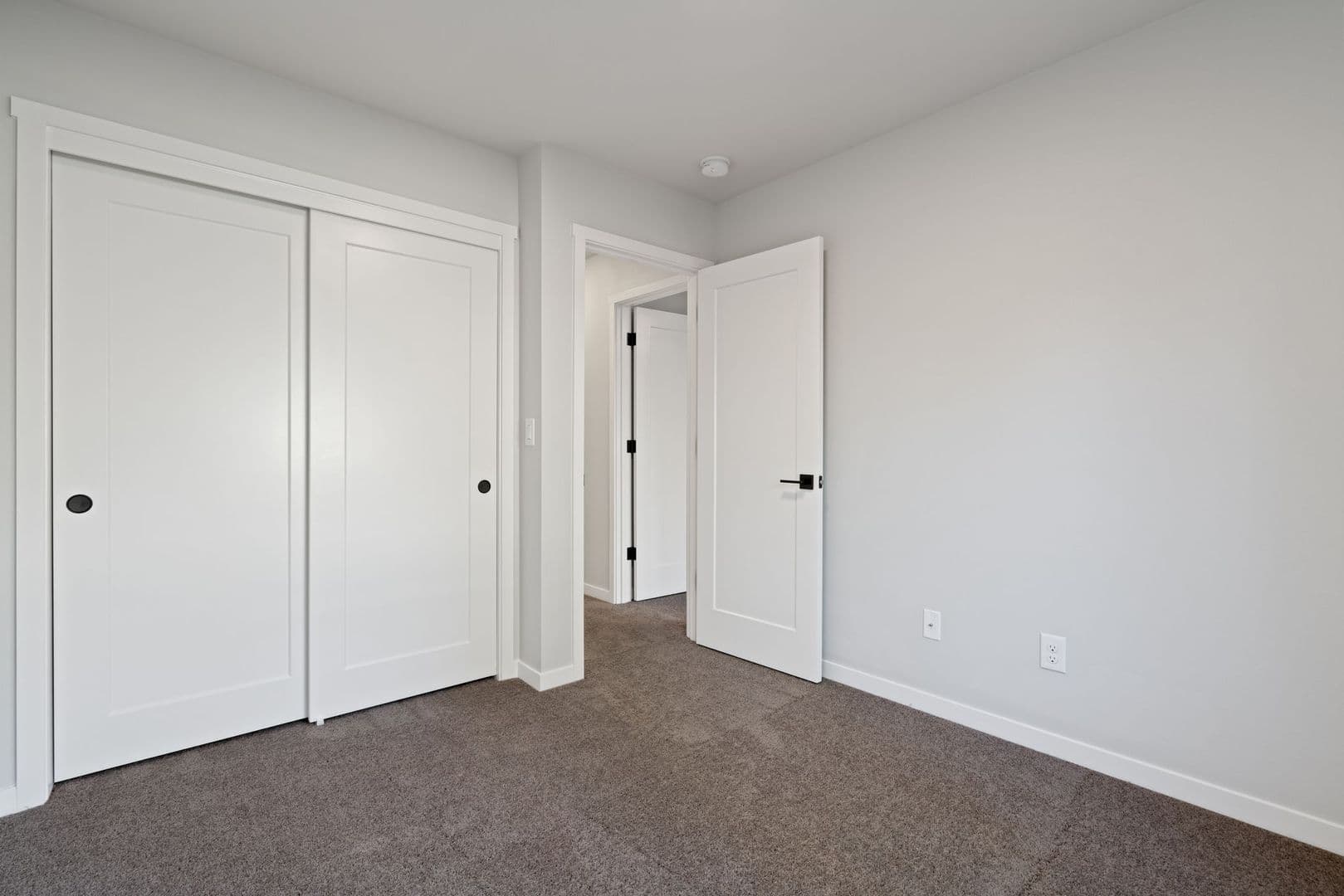 Vancouver Apartment: 3301-3318 NE 47th Ct