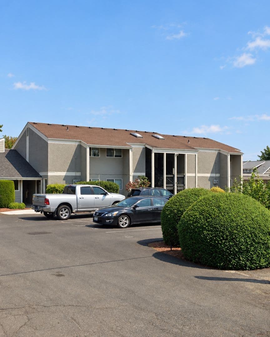 Battle Ground Apartment: 117 NE Clark Ave.