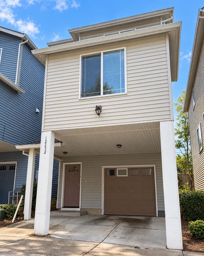 Portland Apartment: 12200 SE Ramona Street