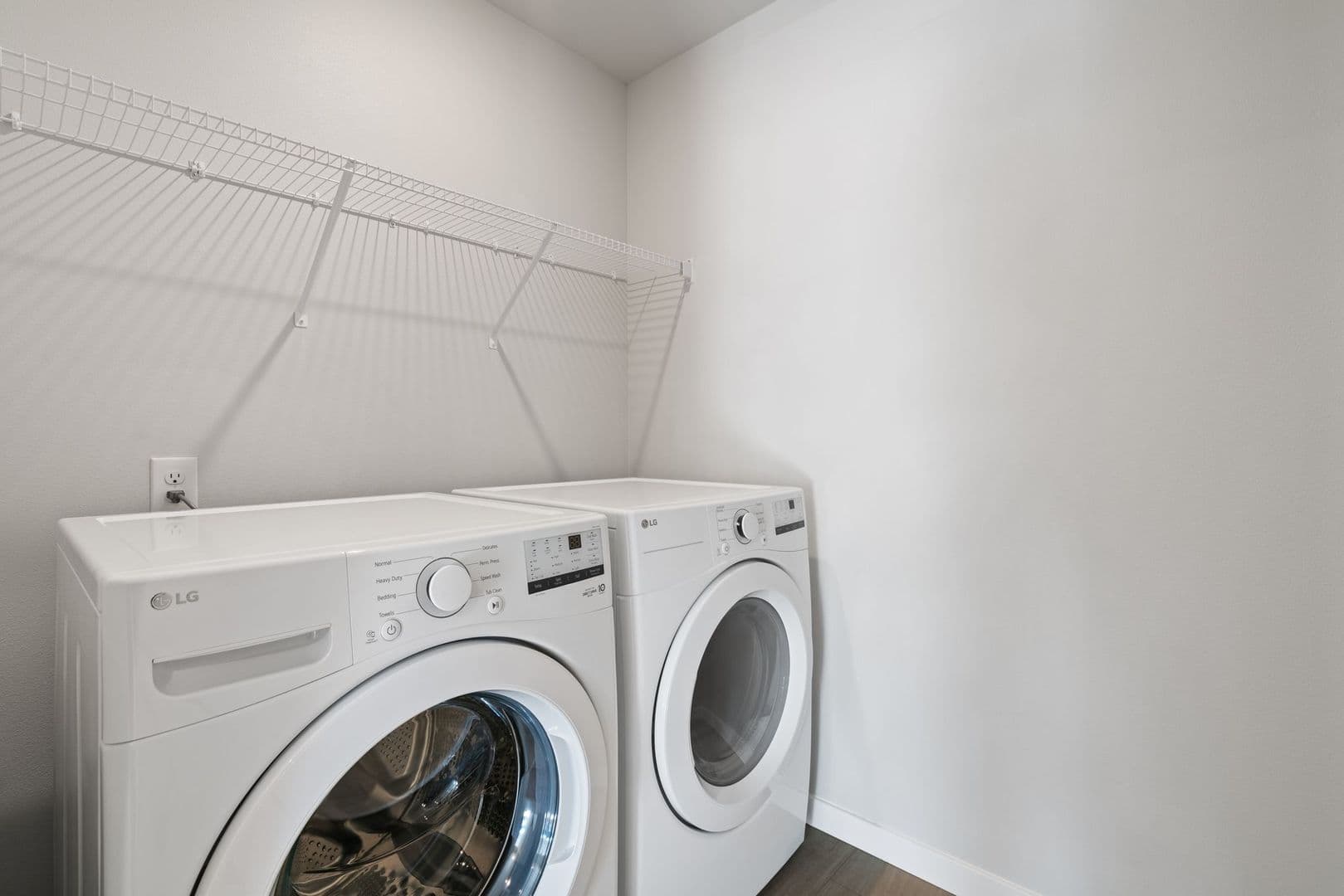 Vancouver Apartment: 3301-3318 NE 47th Ct