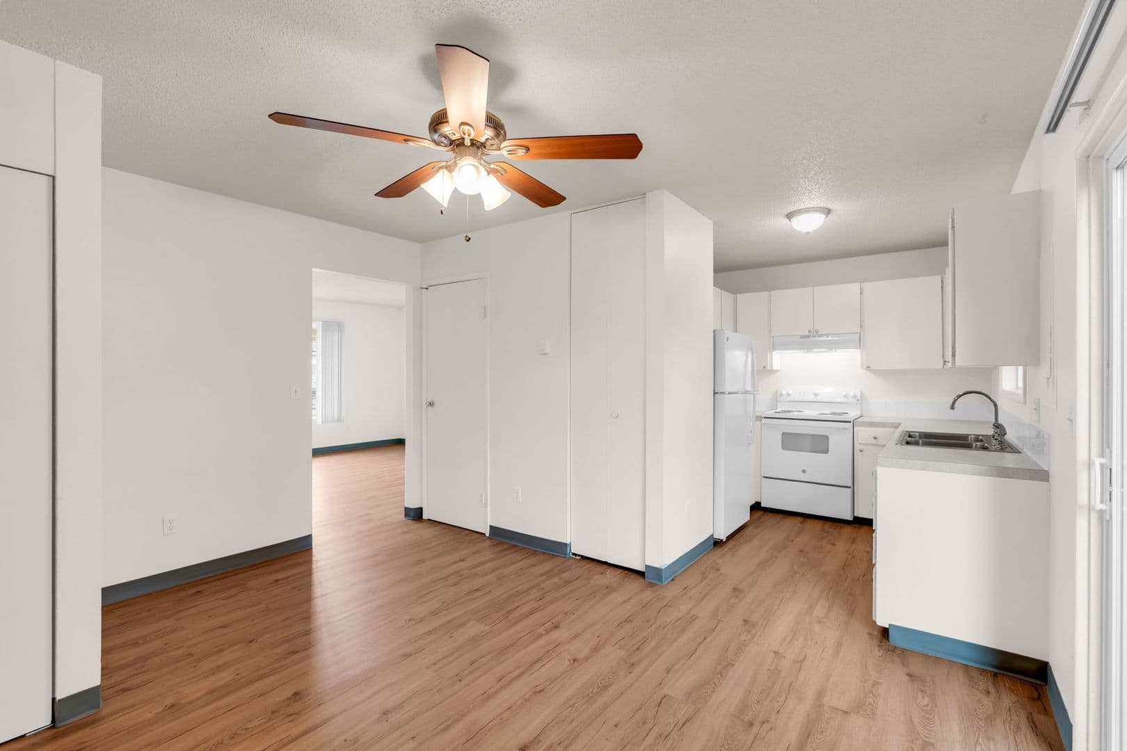 Gresham Apartment: 815 SE 223rd Ave