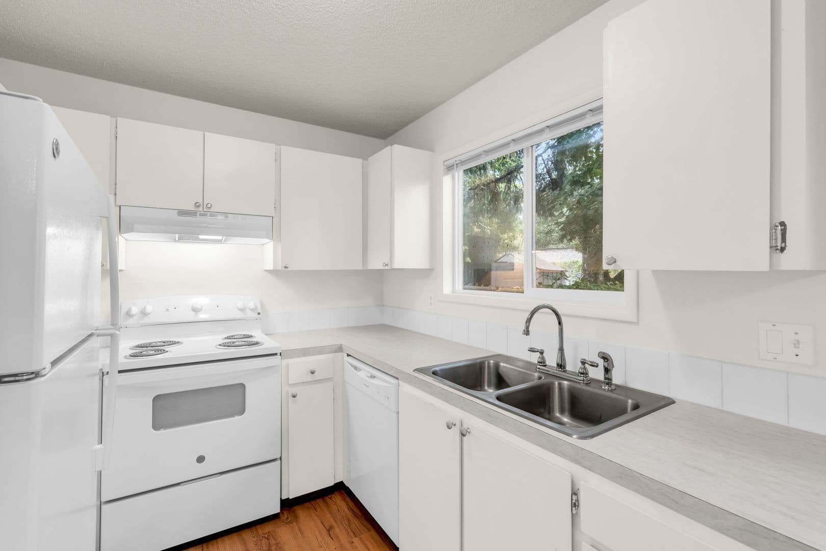 Gresham Apartment: 815 SE 223rd Ave
