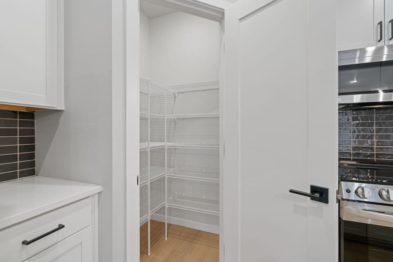 Vancouver Apartment: 3301-3318 NE 47th Ct