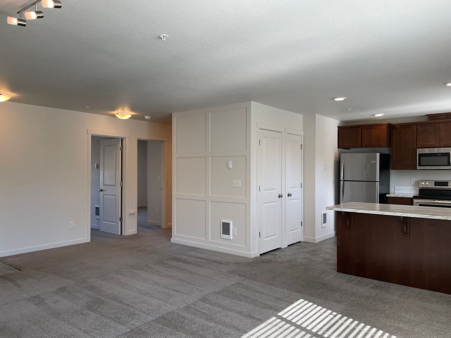 Battle Ground Apartment: 713 SE 2nd St