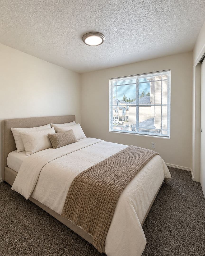 Portland Apartment: 12200 SE Ramona Street