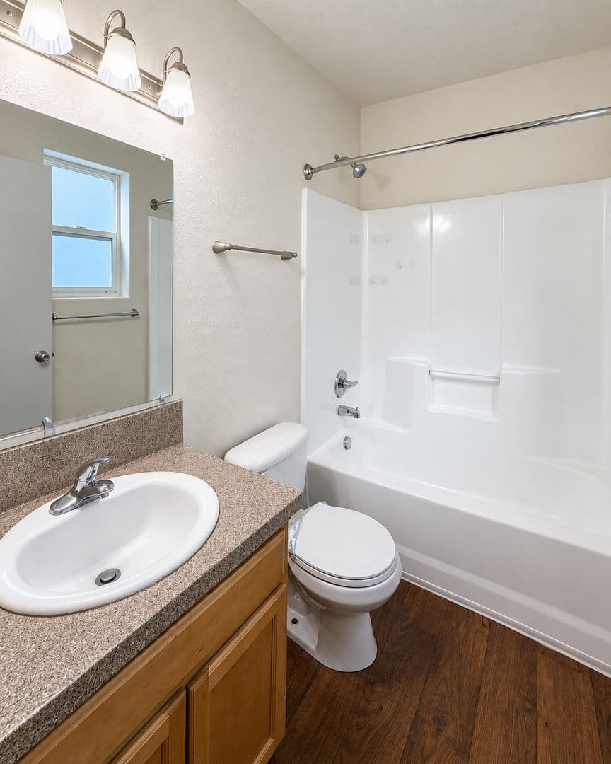 Portland Apartment: 12200 SE Ramona Street