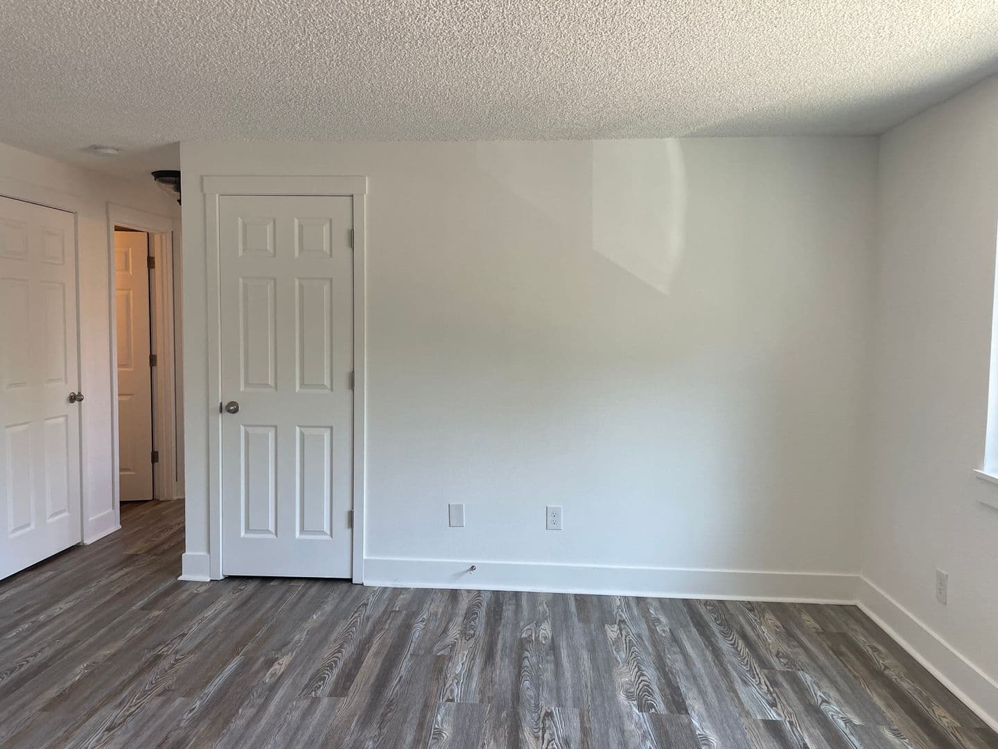 Woodland Apartment: 1712-1722 Lewis River Rd