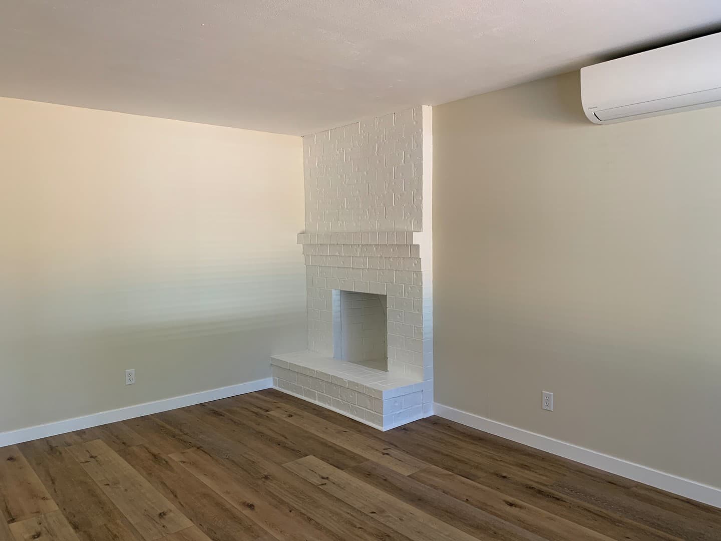 Vancouver Apartment: 1004 & 1006 NE 143rd Ave