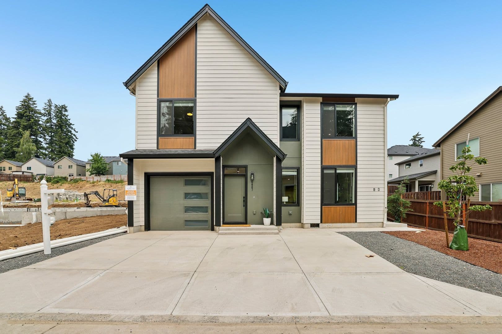 Vancouver Apartment: 6807 NE 15th