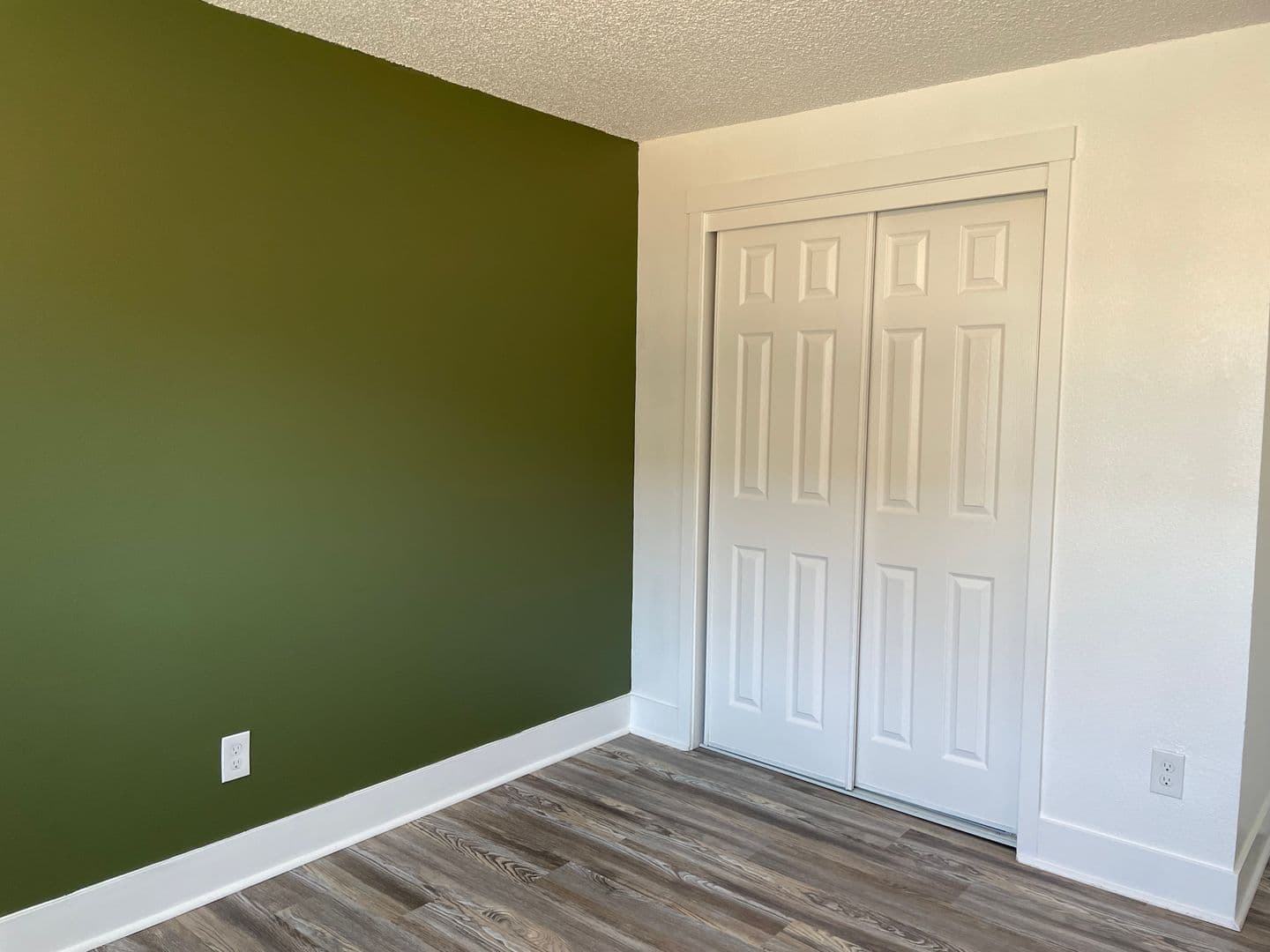 Woodland Apartment: 1712-1722 Lewis River Rd