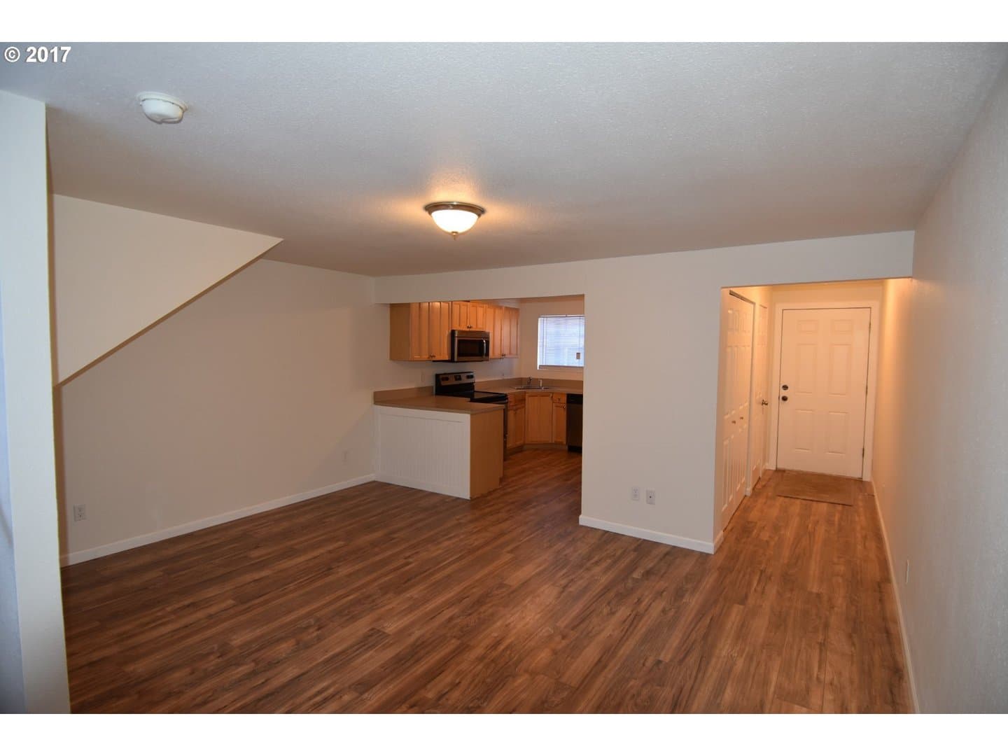 Vancouver Apartment: 3839 E 18th Street