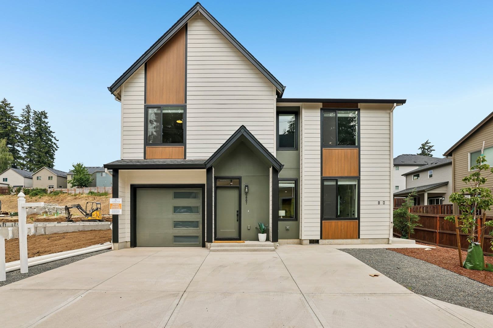 Vancouver Apartment: 6807 NE 15th