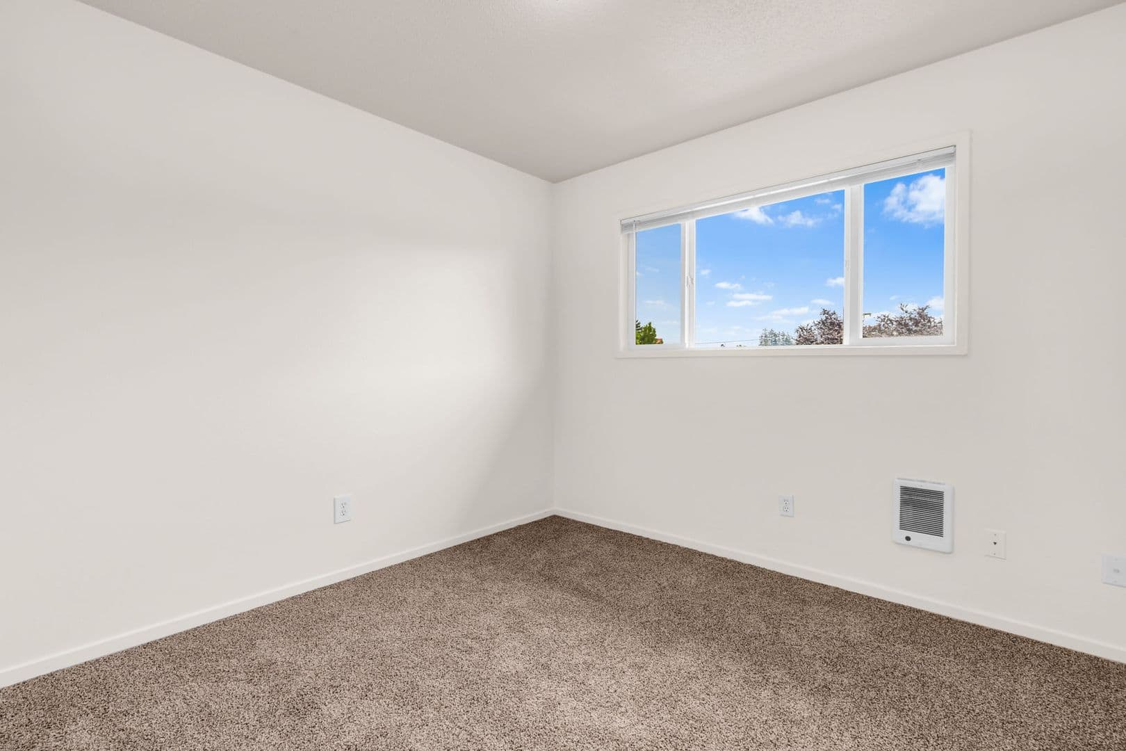 Gresham Apartment: 815 SE 223rd Ave