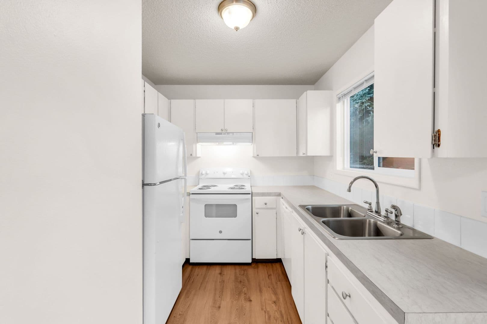 Gresham Apartment: 815 SE 223rd Ave