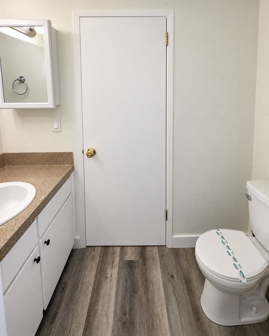 Battle Ground Apartment: 117 NE Clark Ave.