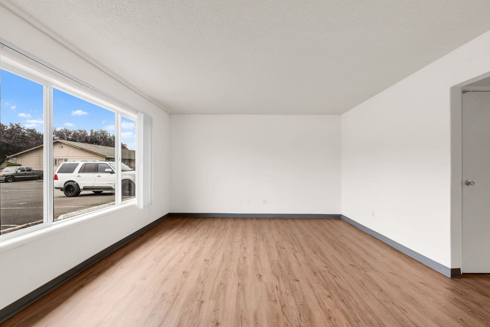 Gresham Apartment: 815 SE 223rd Ave