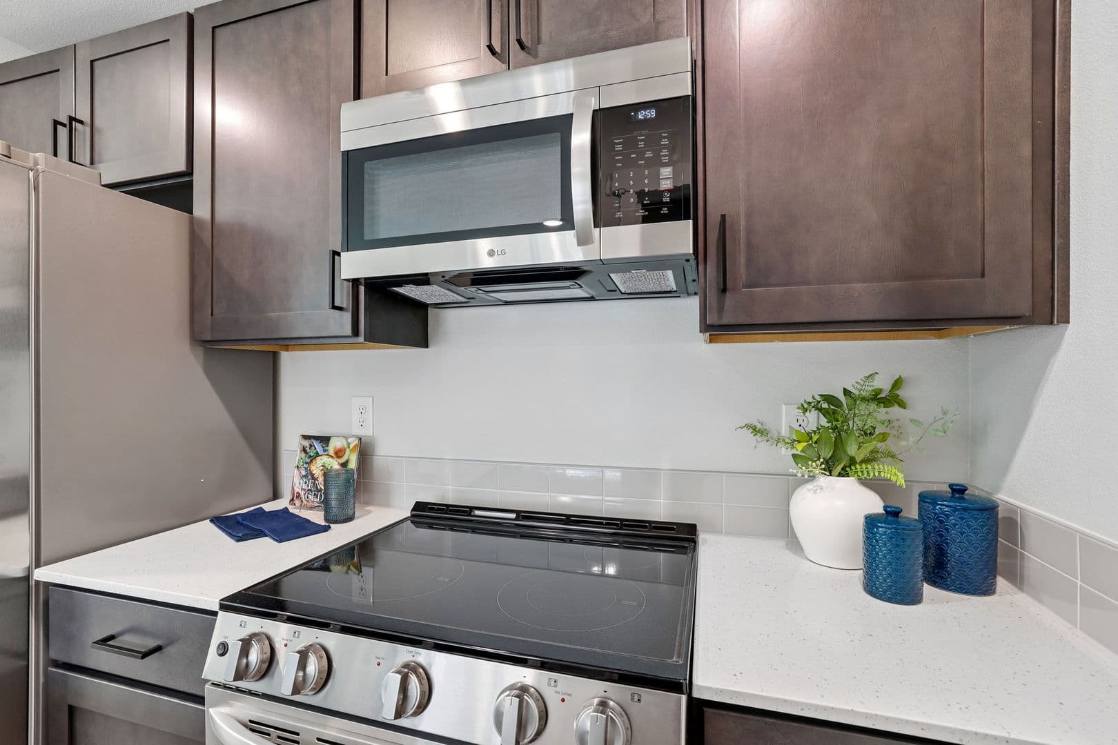 Vancouver Apartment: 6807 NE 15th