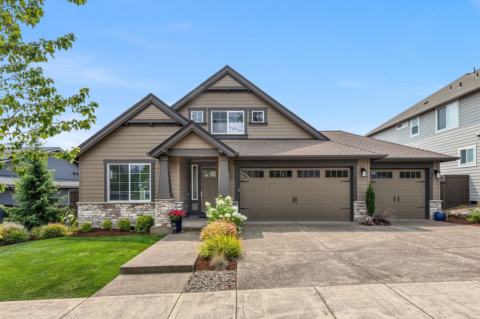 Camas House: 1776 NW Rolling Hills Dr