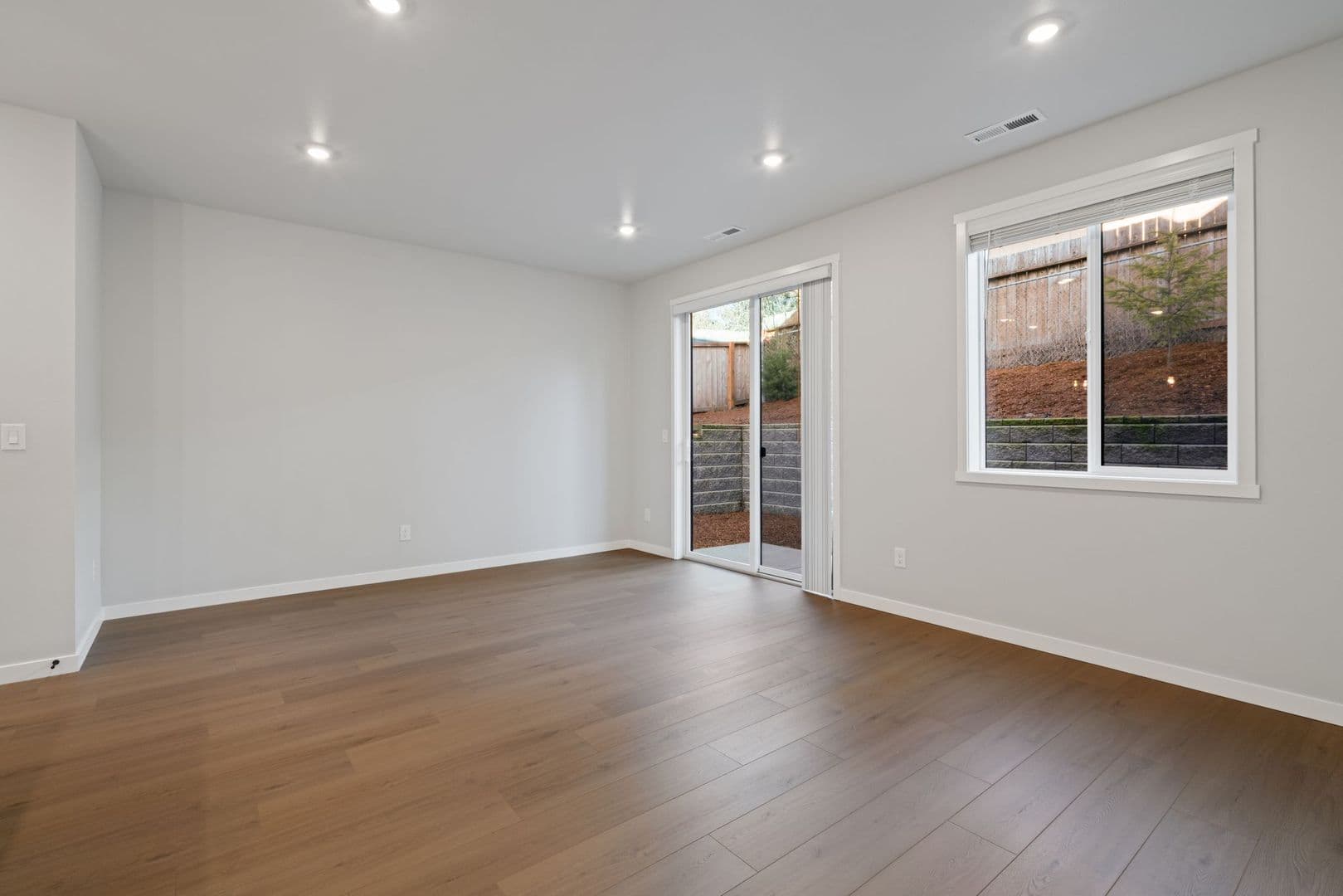 Vancouver Apartment: 3301-3318 NE 47th Ct