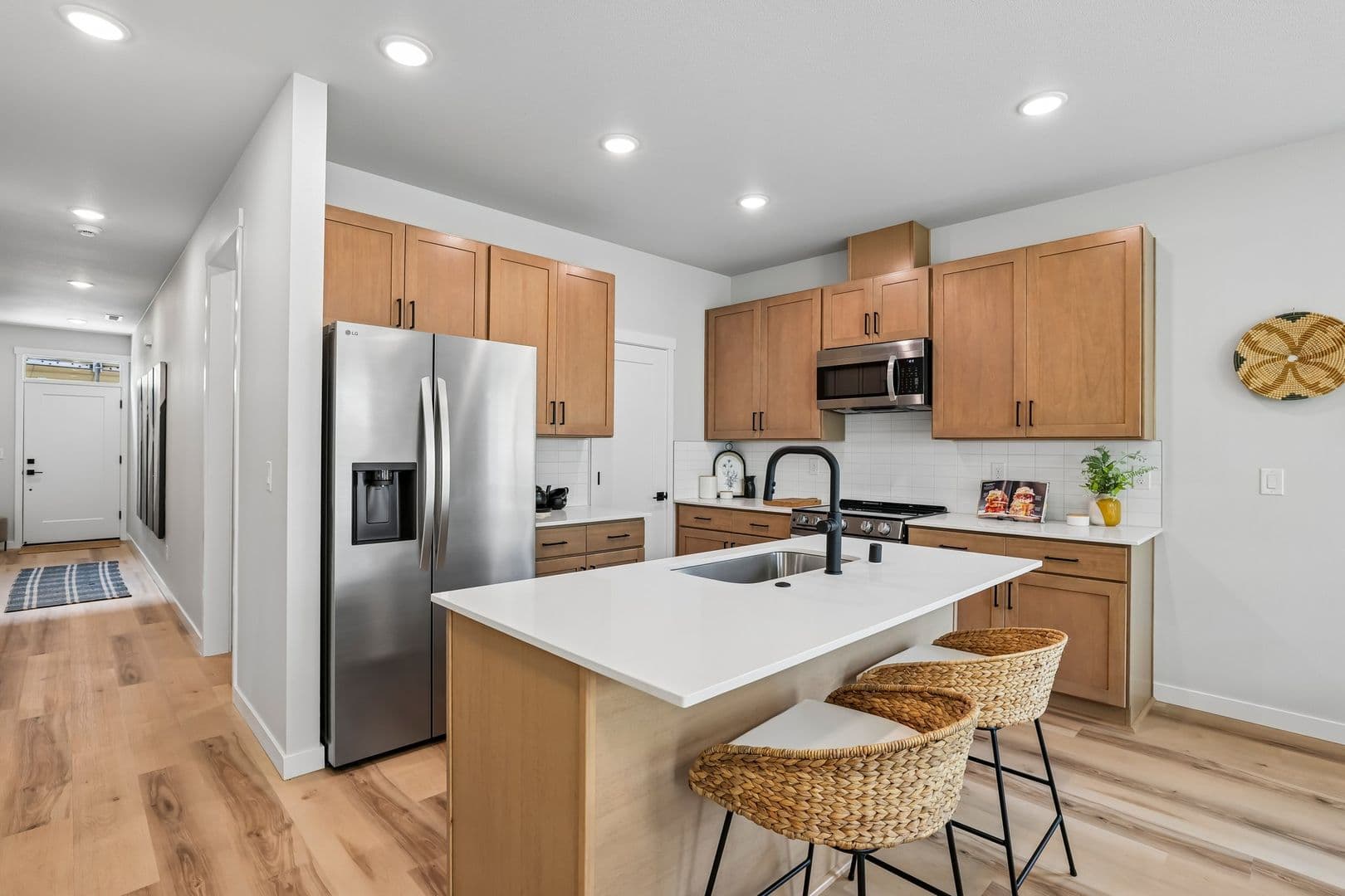 Vancouver Apartment: 6807 NE 15th