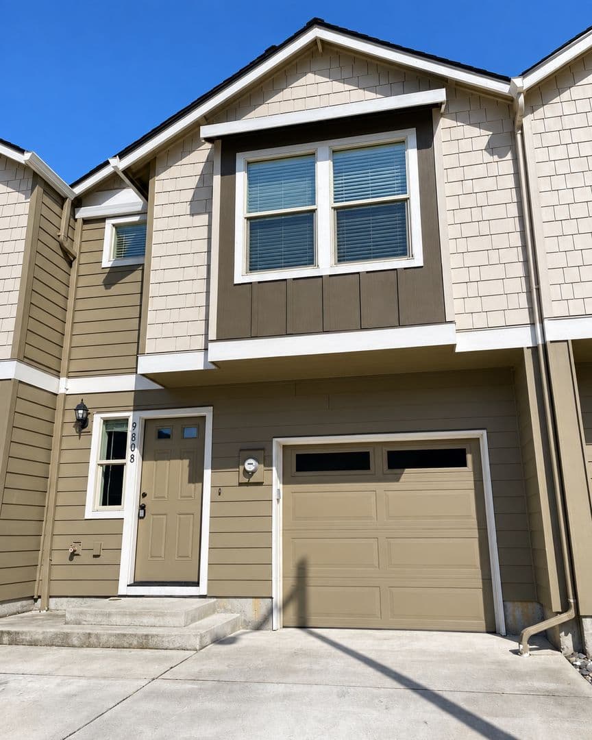 Vancouver Apartment: 9700-9816  NE 76th Way