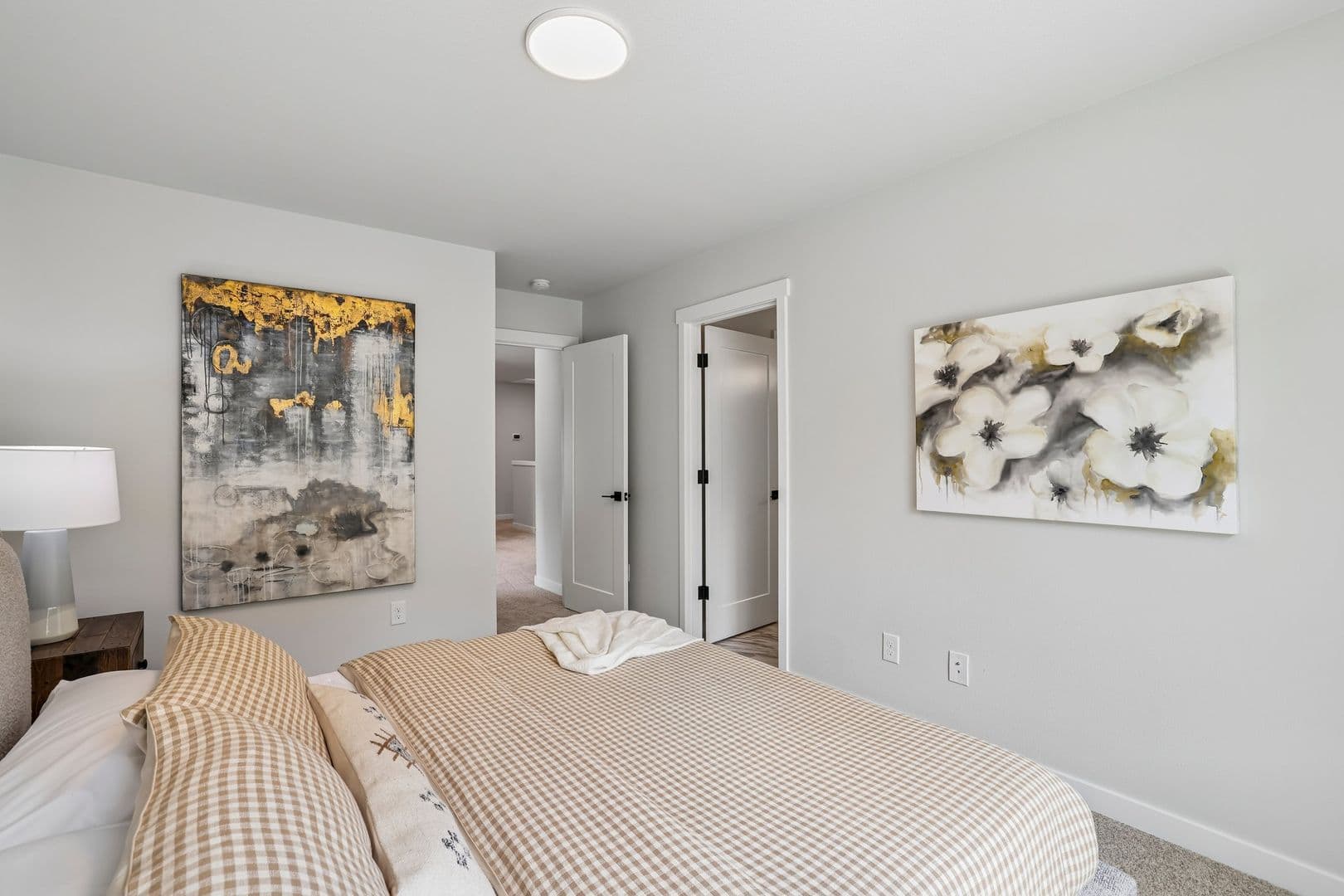 Vancouver Apartment: 6807 NE 15th