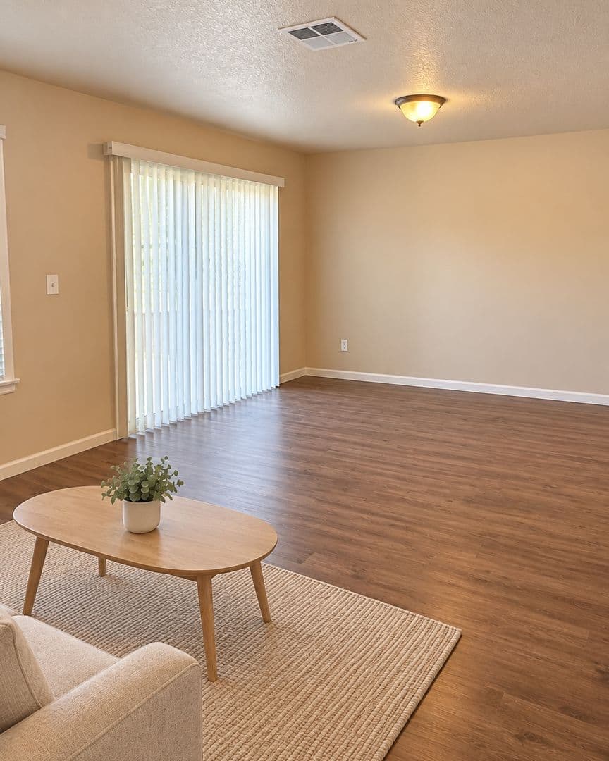 Vancouver Apartment: 9700-9816  NE 76th Way