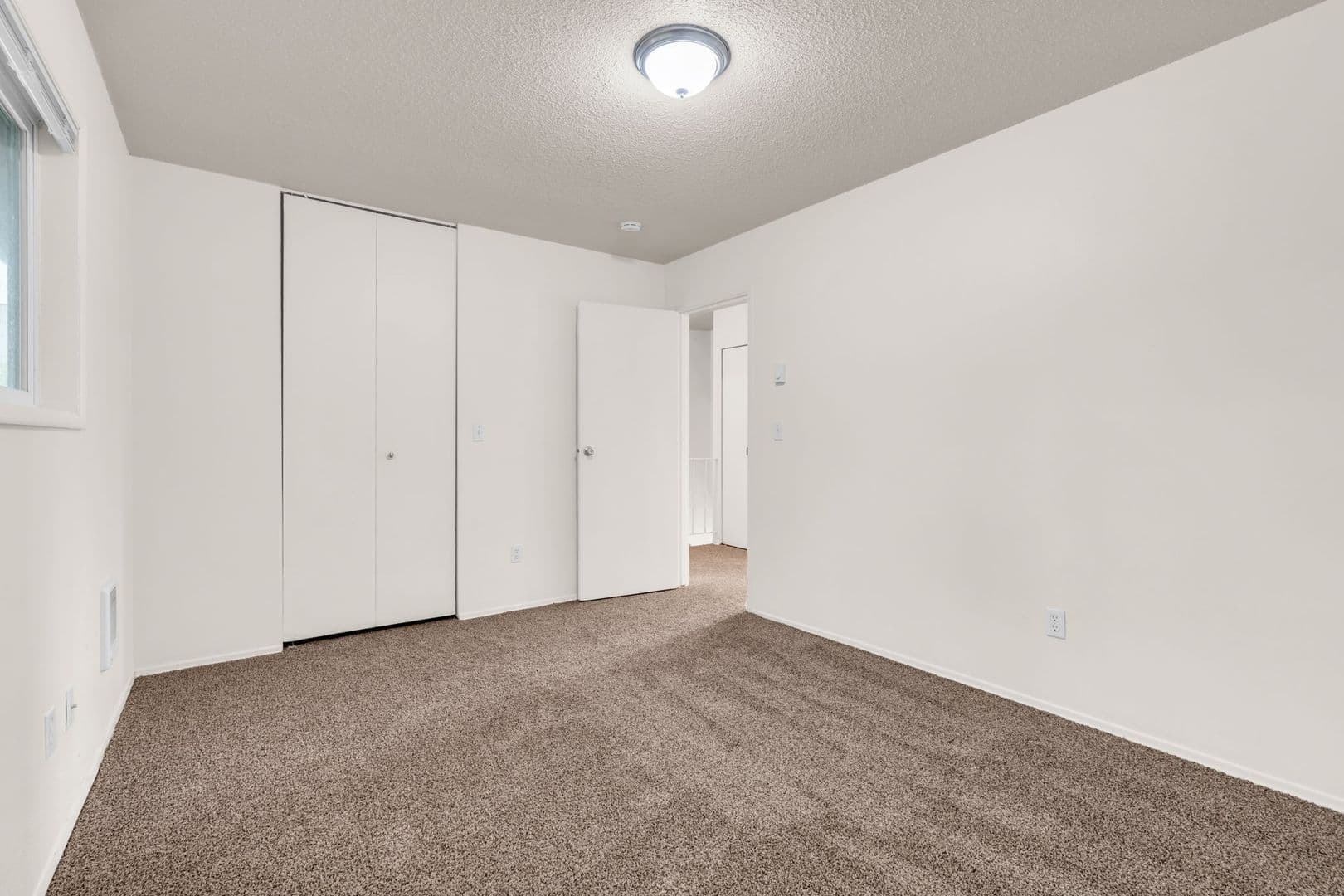 Gresham Apartment: 815 SE 223rd Ave