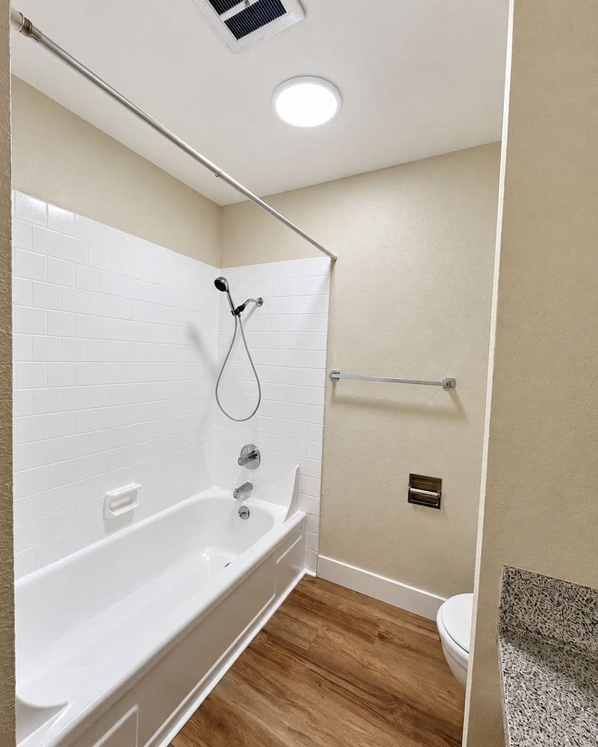 Vancouver Apartment: 1323 E Reserve Street