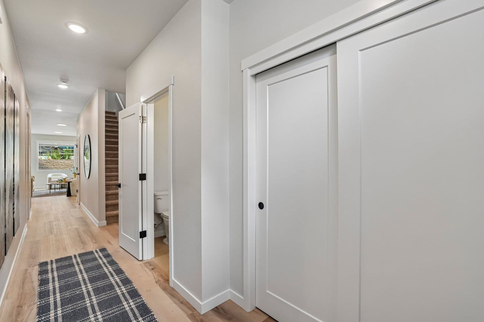 Vancouver Apartment: 6807 NE 15th