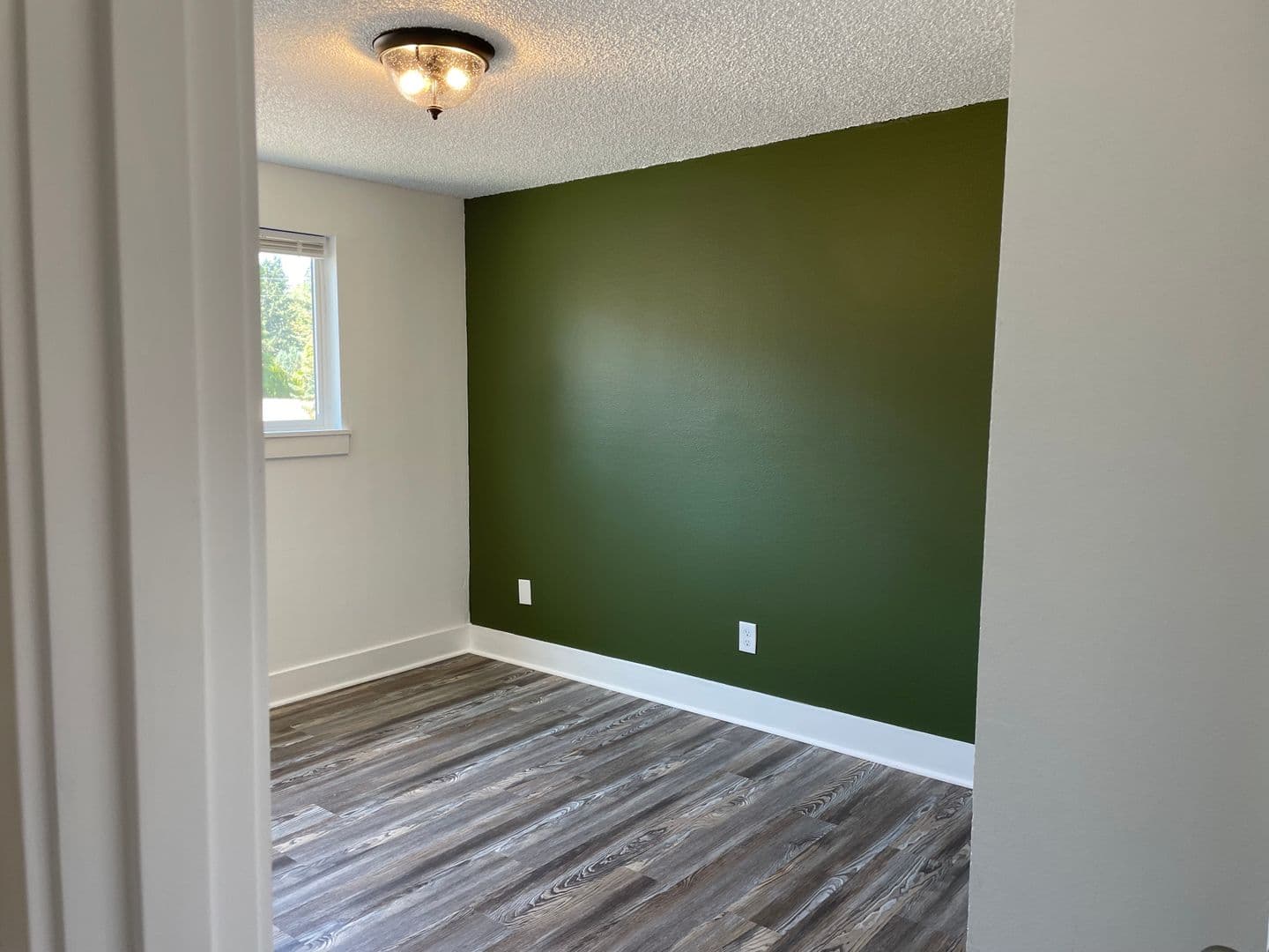 Woodland Apartment: 1712-1722 Lewis River Rd