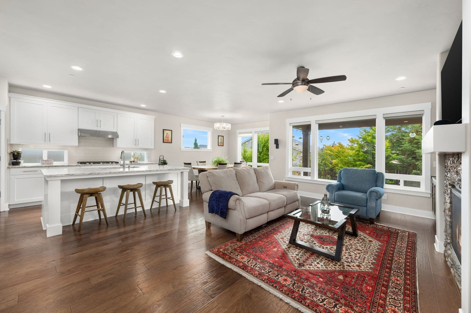 Camas House: 1776 NW Rolling Hills Dr