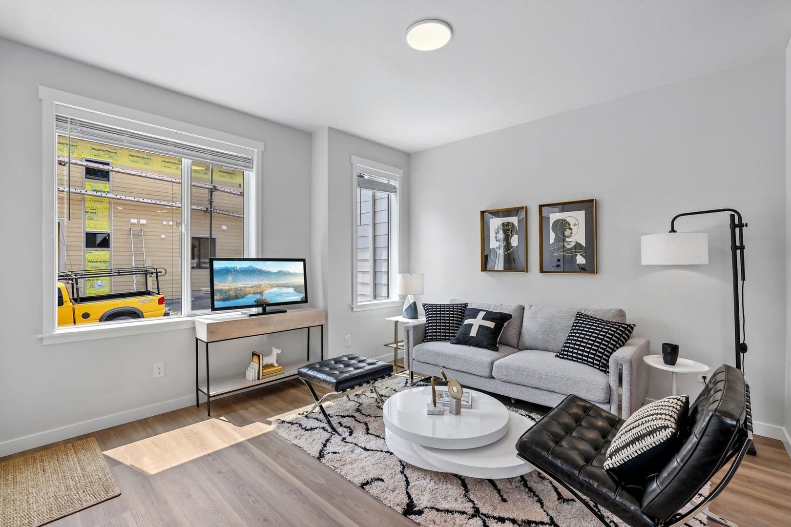 Vancouver Apartment: 6807 NE 15th