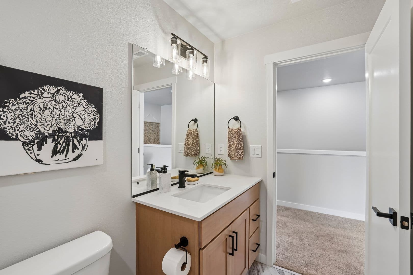 Vancouver Apartment: 6807 NE 15th