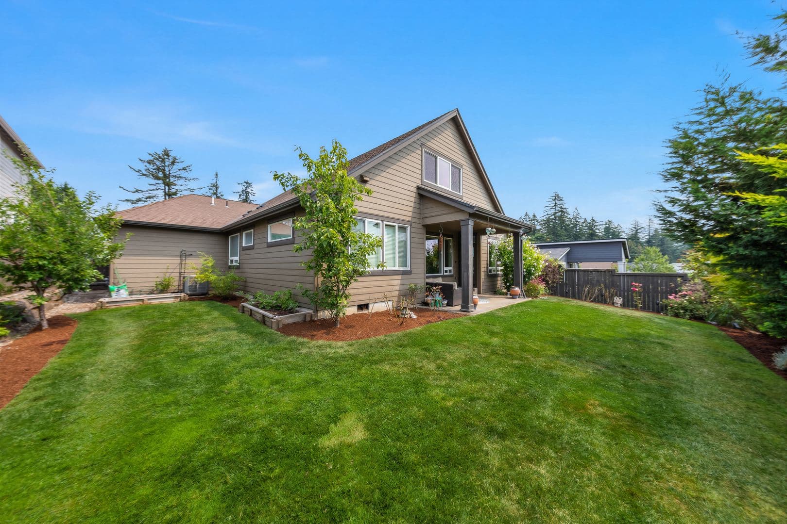 Camas House: 1776 NW Rolling Hills Dr