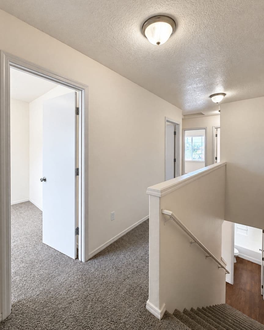 Portland Apartment: 12200 SE Ramona Street
