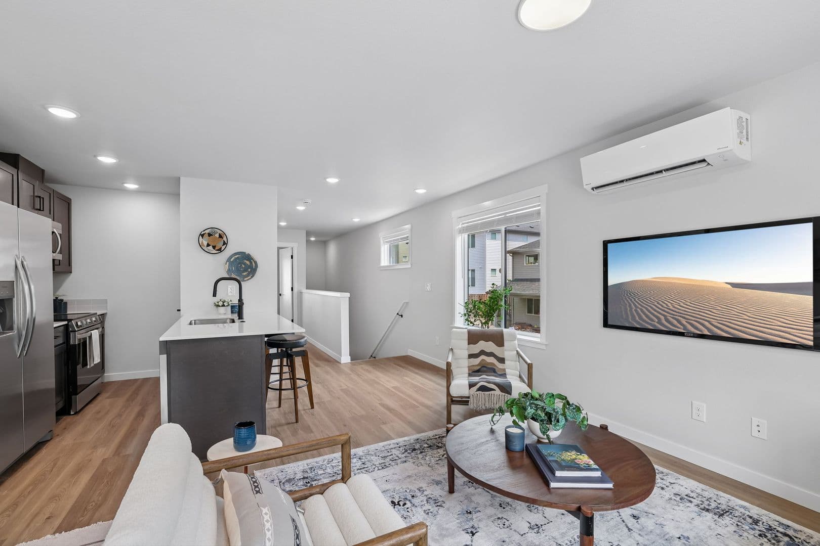Vancouver Apartment: 6807 NE 15th