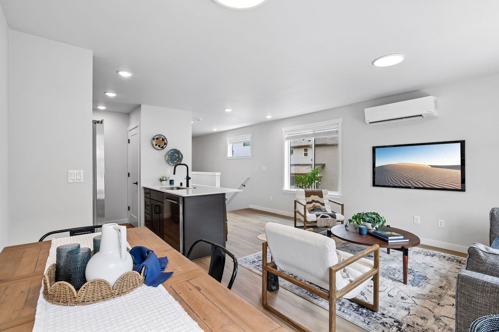 Vancouver Apartment: 6807 NE 15th