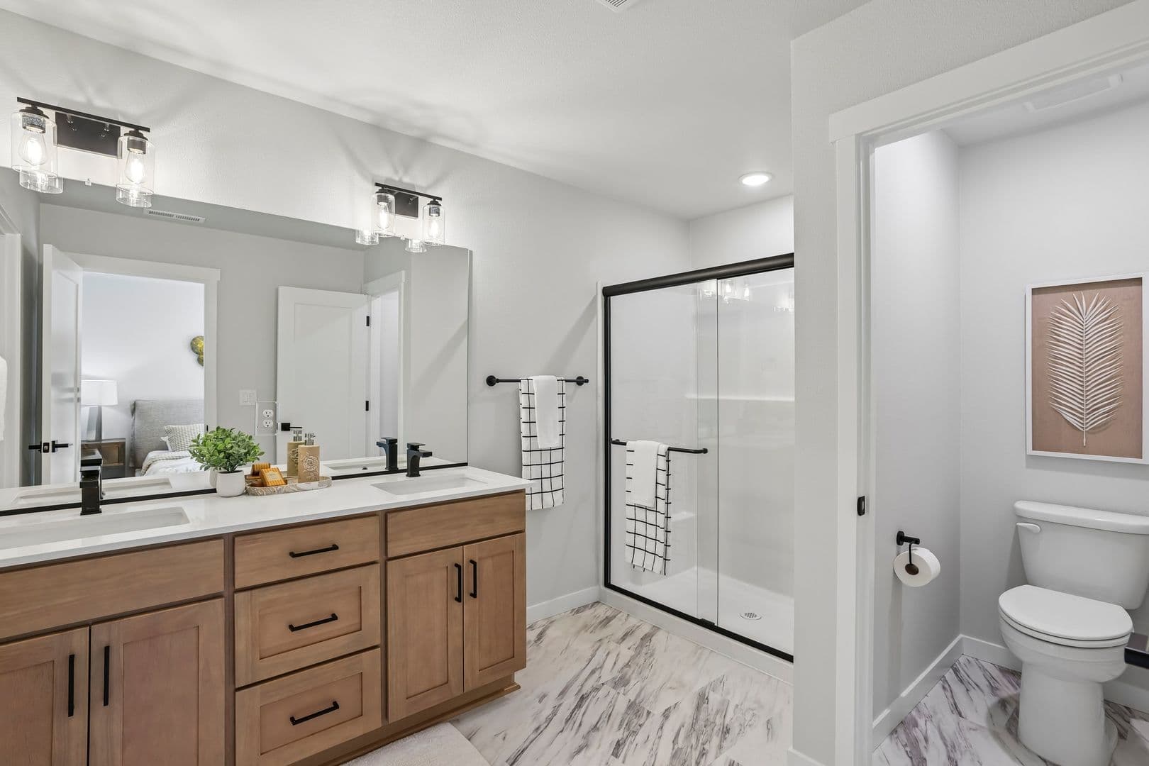Vancouver Apartment: 6807 NE 15th