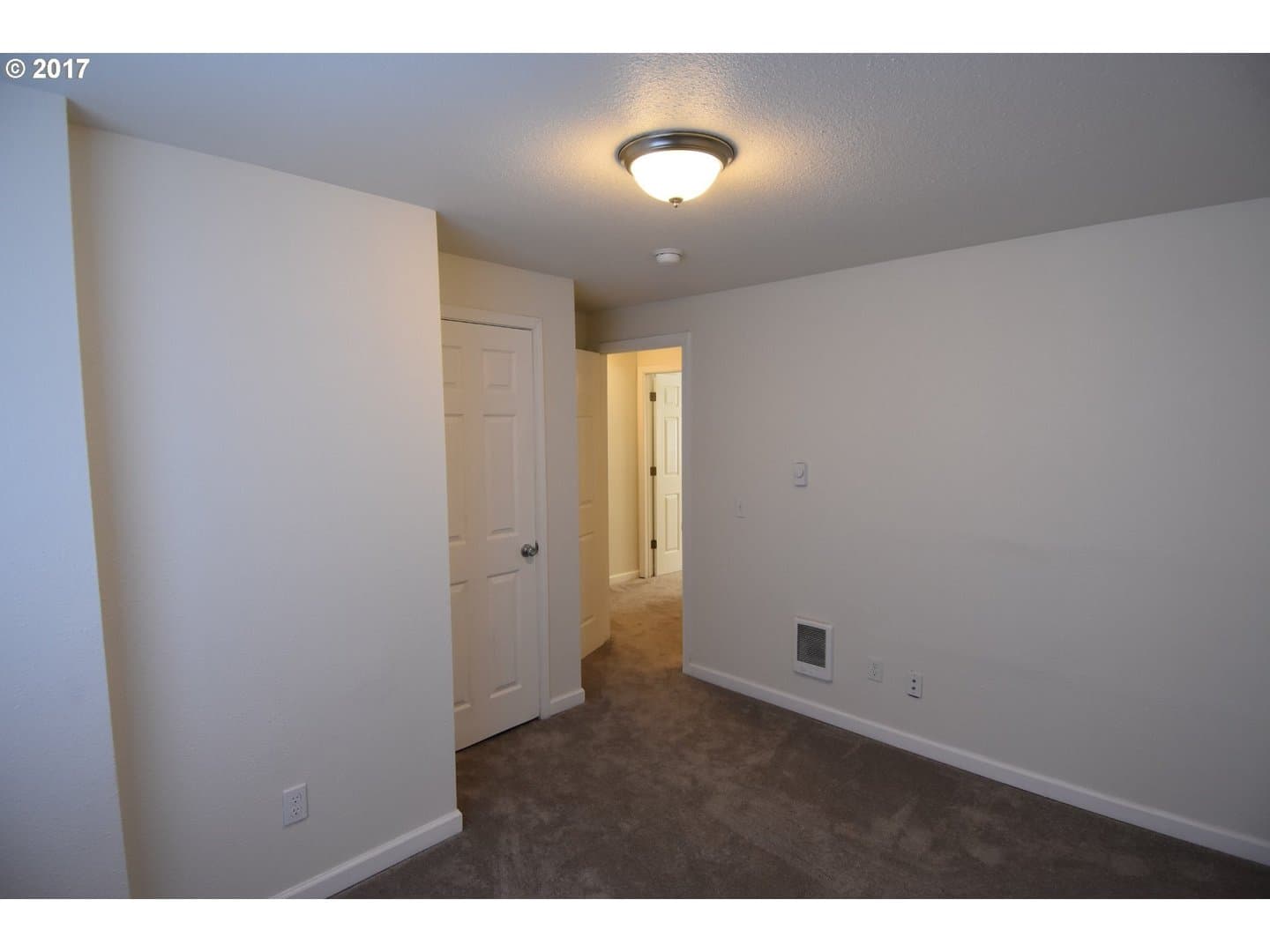 Vancouver Apartment: 3839 E 18th Street