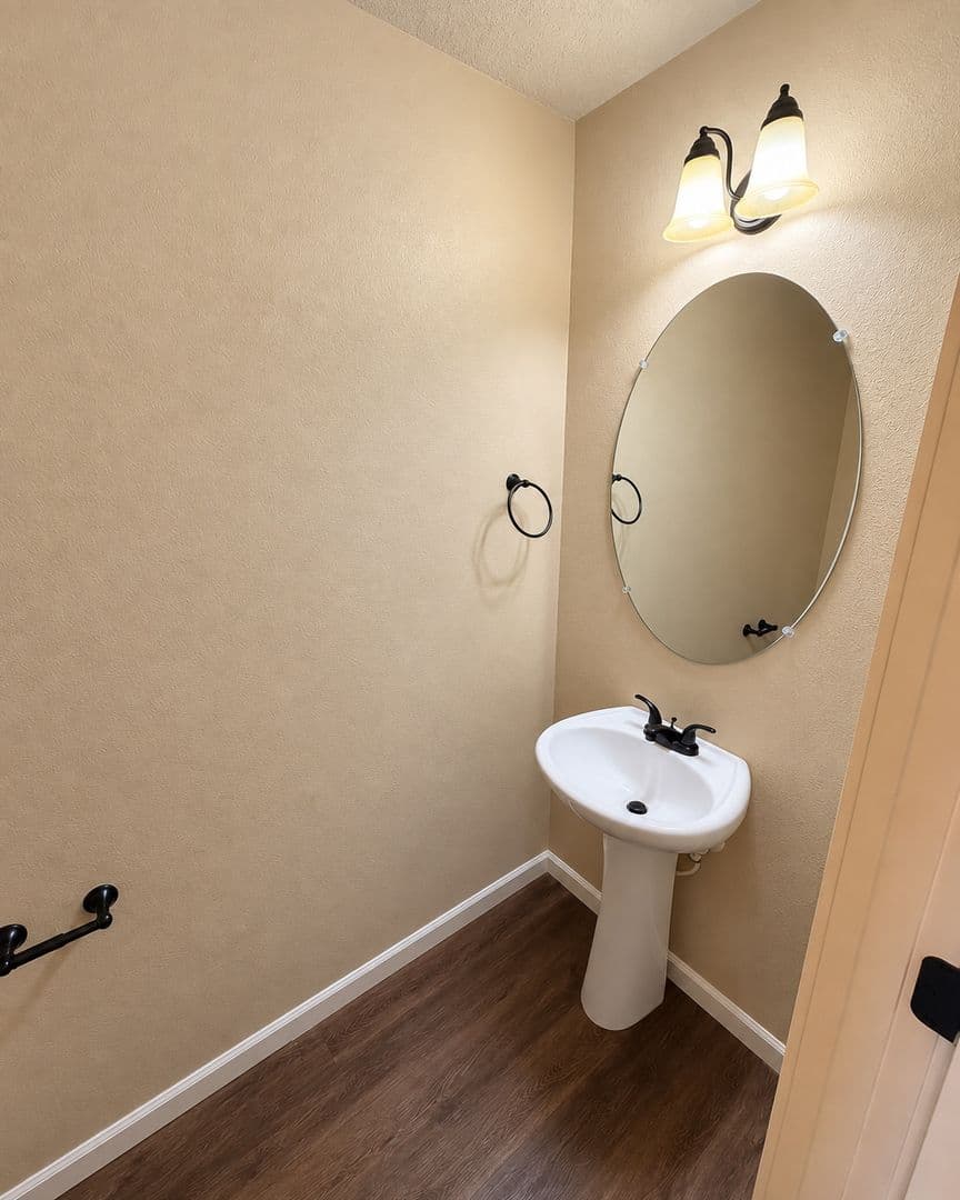 Vancouver Apartment: 9700-9816  NE 76th Way