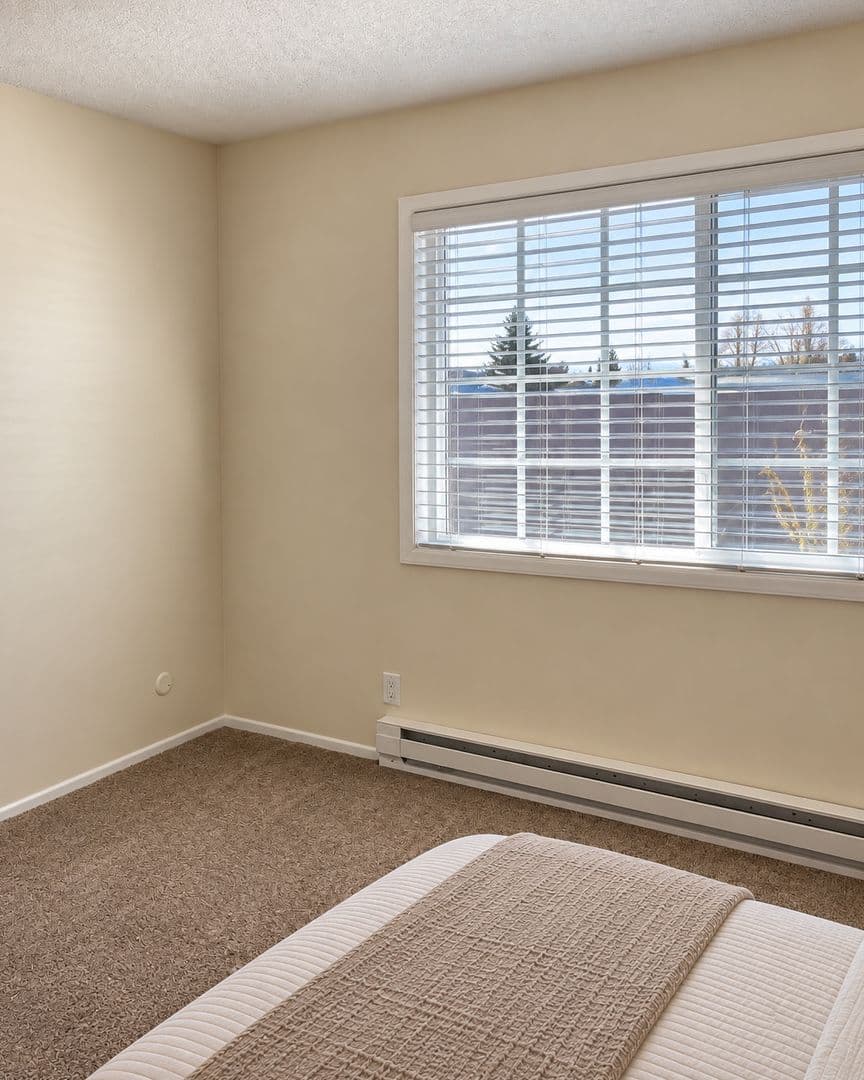 Vancouver Apartment: 2402-2452 E 8th Street