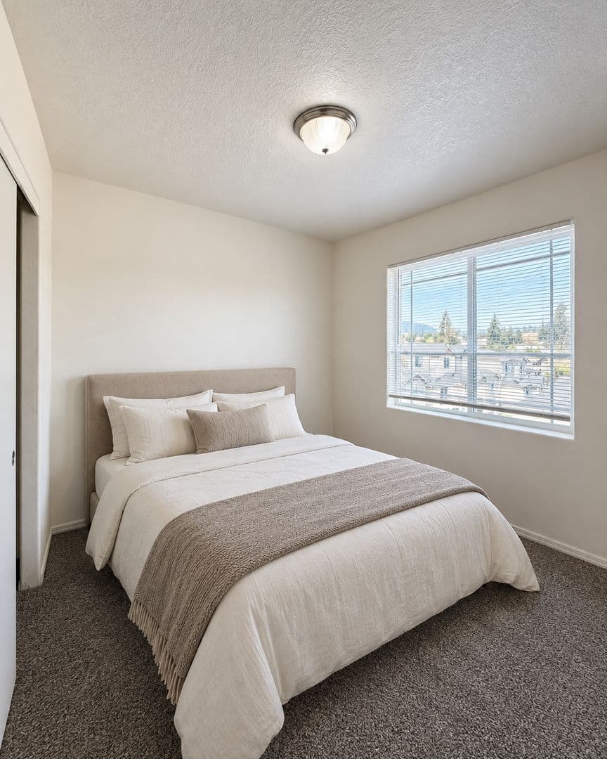 Portland Apartment: 12200 SE Ramona Street