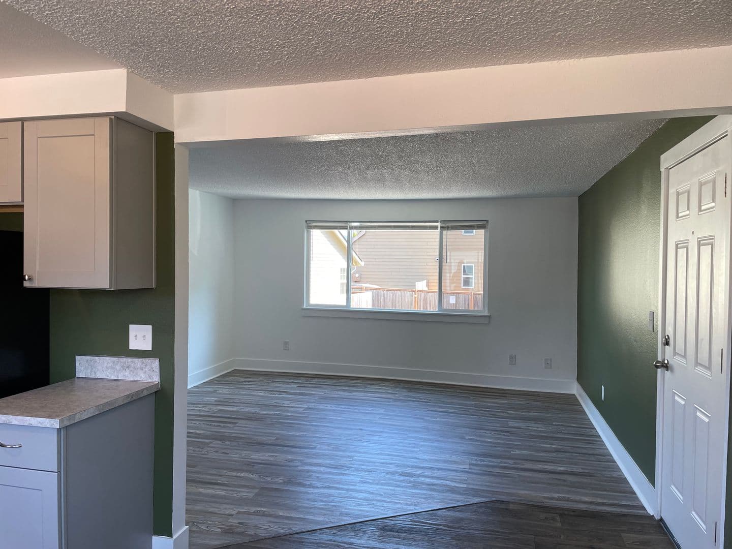 Woodland Apartment: 1712-1722 Lewis River Rd